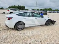 2025 Tesla Model 3 фото