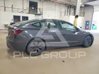 2025 Tesla Model 3 фото