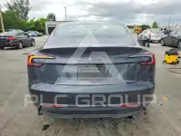 2025 Tesla Model 3 фото