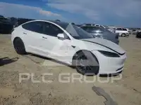 2025 Tesla Model 3 фото