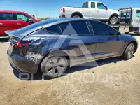 2025 Tesla Model 3 фото