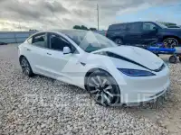 2025 Tesla Model 3 фото