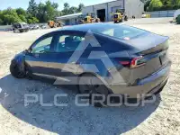 2025 Tesla Model 3 фото
