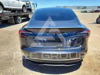 2025 Tesla Model 3 фото