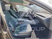 2025 Tesla Model 3 фото