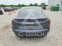2025 Tesla Model 3 фото