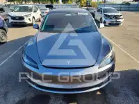 2025 Tesla Model 3 фото