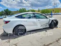 2025 Tesla Model 3 фото