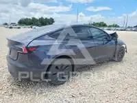 2025 Tesla Model 3 фото