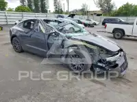 2025 Tesla Model 3 фото
