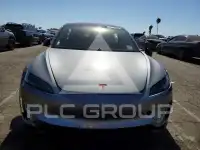 2025 Tesla Model 3 фото
