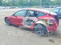 2025 Tesla Model 3 фото