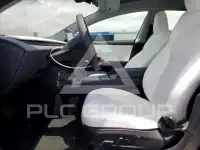 2025 Tesla Model 3 фото