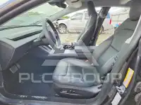 2025 Tesla Model 3 фото