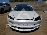 2025 Tesla Model 3 фото