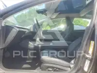 2025 Tesla Model 3 фото