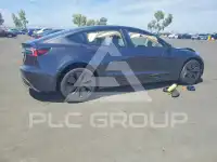 2025 Tesla Model 3 фото