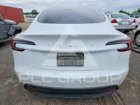 2025 Tesla Model 3 photo