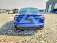 2025 Tesla Model 3 фото