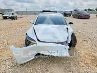 2025 Tesla Model 3 фото
