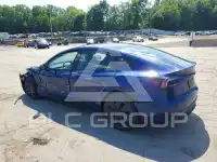 2025 Tesla Model 3 фото