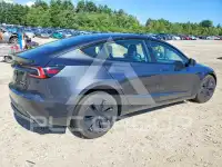 2025 Tesla Model 3 фото