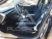 2025 Tesla Model 3 фото