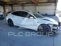 2025 Tesla Model 3 фото
