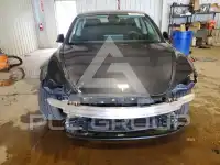 2025 Tesla Model 3 фото