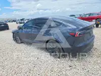 2025 Tesla Model 3 фото