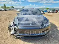 2025 Tesla Model 3 фото