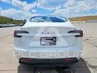 2025 Tesla Model 3 фото