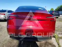2025 Tesla Model 3 фото