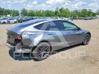 2025 Tesla Model 3 photo