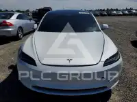 2025 Tesla Model 3 фото