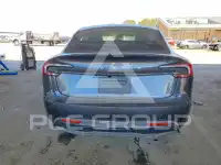 2025 Tesla Model 3 фото