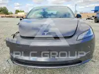 2025 Tesla Model 3 фото