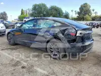 2025 Tesla Model 3 фото