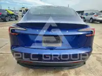 2025 Tesla Model 3 фото