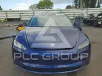 2025 Tesla Model 3 фото