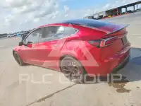 2025 Tesla Model 3 фото