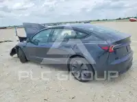 2025 Tesla Model 3 фото
