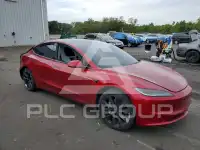 2025 Tesla Model 3 фото