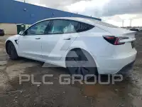 2025 Tesla Model 3 фото