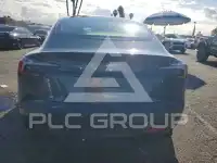 2025 Tesla Model 3 фото
