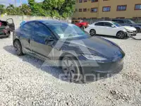 2025 Tesla Model 3 фото