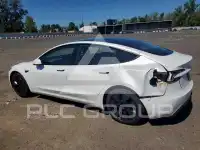 2025 Tesla Model 3 фото