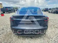 2025 Tesla Model 3 фото