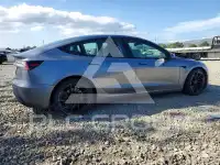 2025 Tesla Model 3 фото