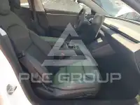2025 Tesla Model 3 фото